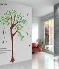 Hình ảnh: Decal dán tường Ovivi cây xanh thiếu nữ OV374