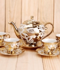 Hình ảnh: Tách trà nhủ lá vàng