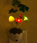 Hình ảnh: 2 Đèn ngủ cảm ứng hình hoa