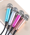 Hình ảnh: Micro mini hát karaoke trên điện thoại