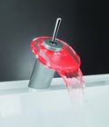 Hình ảnh: vòi lavabo có đèn LED cao cấp tới không gian phòng tắm