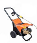 Hình ảnh: ​Giá máy xịt nước rửa xe chuyên nghiệp, máy phun rửa xe áp lực cao