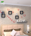 Hình ảnh: Kệ treo tường  chữ LOVE cho các cặp mới cưới