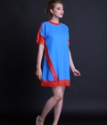 Hình ảnh: Đầm suông xanh dương phối ren đỏ