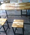 Hình ảnh: bàn ghế gỗ xếp chân sắt