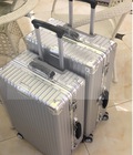 Hình ảnh: Vali nhựa Rimowa tay da khóa sập