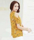 Hình ảnh: Áo sơ mi kiểu cổ tròn xếp ly hở vai vàng cao cấp