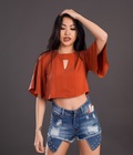 Hình ảnh: Áo croptop tay loe khoét chữ V sexycut