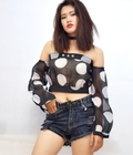 Hình ảnh: Áo croptop bẹt vai chấm bi
