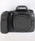Hình ảnh: Có 2 chú Canon 80D xách tay cần bán