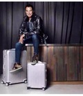 Hình ảnh: Vali Rimowa nhôm nguyên khối giá cả hợp lí