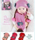 Hình ảnh: Set mũ len kèm khăn bím tóc giả cho bé gái siêu xinh Mũ được làm từ chất liệu len cao cấp mềm mại Mũ còn kèm thêm hai bím tóc giả dài cho bé thêm nữ tính duyên dáng Bên trong mũ có may 1 lót vải cotton giữ ấm cho bé không bị mất nhiệt ngày đông về.Có sẵn 