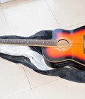 Hình ảnh: Đàn guitar acoustic gắn amply