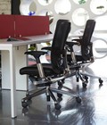 Hình ảnh: Ghế lưới thép màu đen văn phòng hiện đại