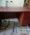 Hình ảnh: Dọn thanh lý bàn làm việc có hộc màu vân gỗ giá rẻ