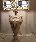 Hình ảnh: Đèn tiffany chân đèn đắp bằng sứ đẹp chói lóa.