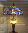 Hình ảnh: Đèn tiffany hai thân chuồn sen. 