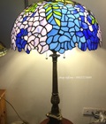 Hình ảnh: Đèn tiffany hoạ tiết hoa đậu kết hợp chân đồng cổ Pháp.
