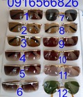 Hình ảnh: Có 12 cái kính cổ mạ vàng bọc vàng có đầy đủ các thương hiệu nổi tiếng trên toàn thế giới...vv