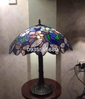 Hình ảnh: Đèn bàn Tiffany họa tiết hoa bươm bướm