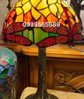 Hình ảnh: Đèn bàn tiffany họa tiết chuồn chuồn đỏ