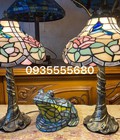 Hình ảnh: Đôi đèn ngủ tiffany họa tiết hoa hồng
