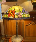Hình ảnh: Đèn bàn tiffany họa tiết hoa ly phong cách châu âu