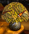 Hình ảnh: Đèn bàn tiffany họa tiết hoa chuồn chuồn