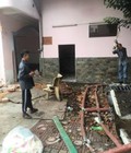 Hình ảnh: Trần Phong tháo giỡ nhà cũ