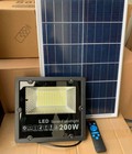 Hình ảnh: Đèn LED pha 200w năng lượng mặt trời
