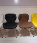Hình ảnh: Ghế Eames bọc da đệm tam giác chân mạ