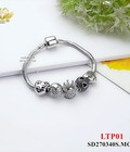 Hình ảnh: Lắc tay titan mặt charm vương miện 01
