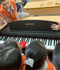 Hình ảnh: Bowman PIANO trong tiết học âm nhạc tại 1 trường Tiểu học ở Hà Nội