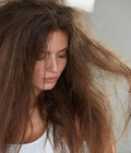 Hình ảnh: Thoát khỏi tình trạng tóc uốn bị xù và duỗi đơ một lần và mãi mãi