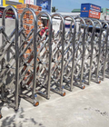 Hình ảnh: Lắp đặt cổng xếp inox cho ngân hàng có gì đặc biệt