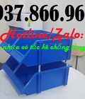 Hình ảnh: Kệ dùng trong nhà máy sản xuất linh kiện, kệ dụng cụ, khay nhựa xếp tầng, kệ nhựa vát 1 đầu xếp chồng