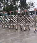 Hình ảnh: Sửa cổng xếp nhôm cao cấp dịch vụ không thể thiếu