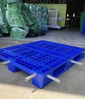 Hình ảnh: Pallet nhựa lõi thép cố định vận chuyển hàng trọng tải lớn