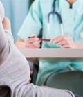 Hình ảnh: Bầu uống nước dừa có tác dụng gì