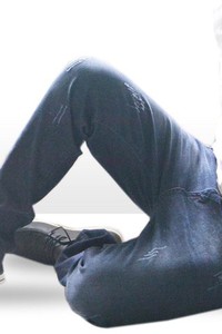 Quần jeans D and G đen cực bụi