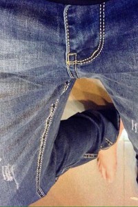 Quân jean Skinny hiệu BURBERRY