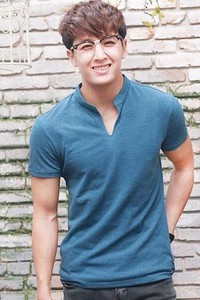 JTR0299 - Áo POLO cổ trụ Hàn Quốc mau xanh co vit