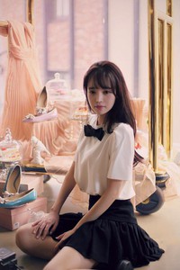 Áo sơmi kiểu tay lỡ chất voan giấy màu trắng