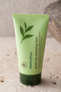 Sữa rửa mặt trà xanh Innisfree Green tea cleansing foam