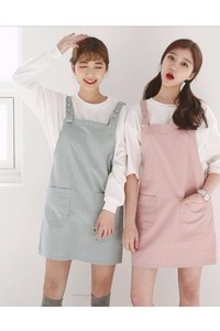 Váy yếm vải trơn 4 túi