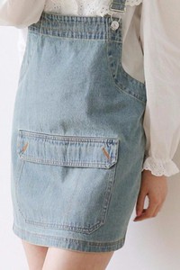 Váy yếm Jean cut out túi to