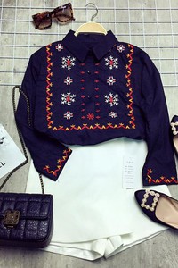 Sơ mi thêu thổ cẩm