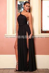 Đầm dạ hội lệch vai xẻ tà 12384