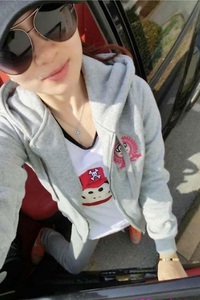 Áo khoác nỉ nữ có nón hình khỉ sành điệu tAK192