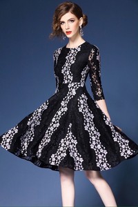 Đầm ren xòe cao cấp - CHST-698